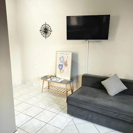 Apartman Stylish Modern Flat In Pyrgos Near Olympia